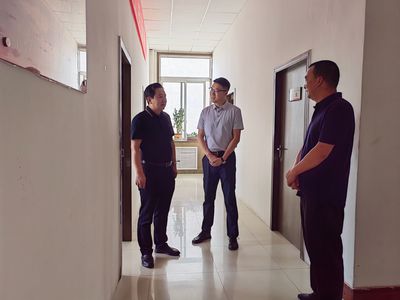 王志成深入調(diào)研駐縣企業(yè)運(yùn)營(yíng)管理，聚焦圖書刊物銷售產(chǎn)業(yè)發(fā)展